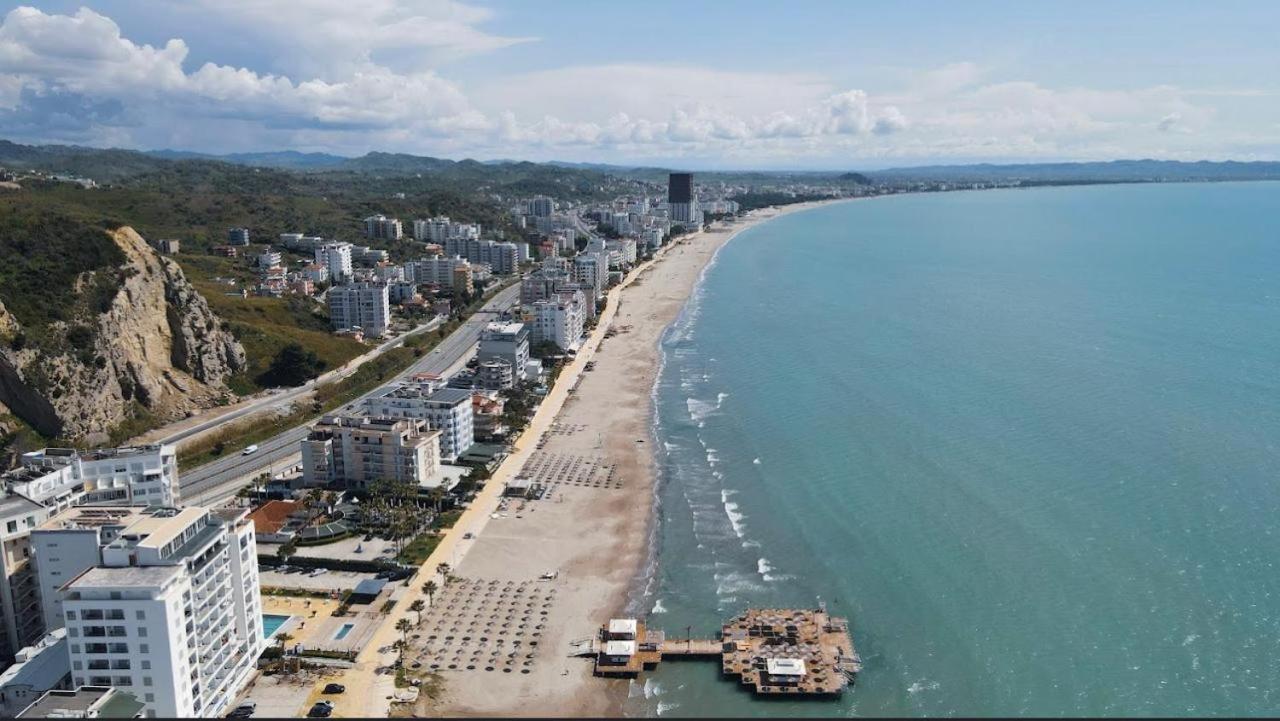 Lunasol Seaside Apartments Durres Bagian luar foto