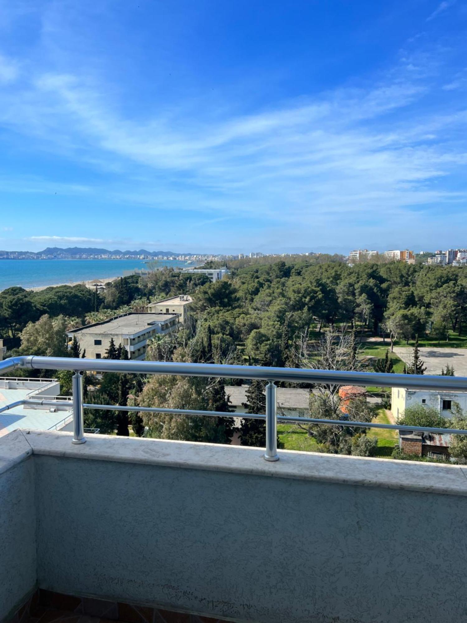 Lunasol Seaside Apartments Durres Bagian luar foto