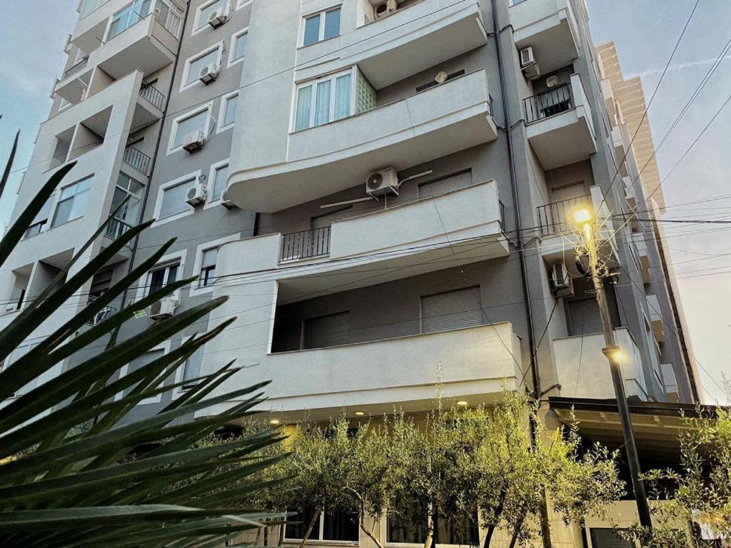 Lunasol Seaside Apartments Durres Bagian luar foto