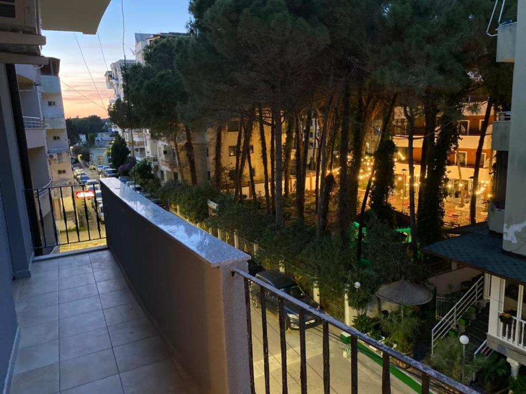 Lunasol Seaside Apartments Durres Bagian luar foto
