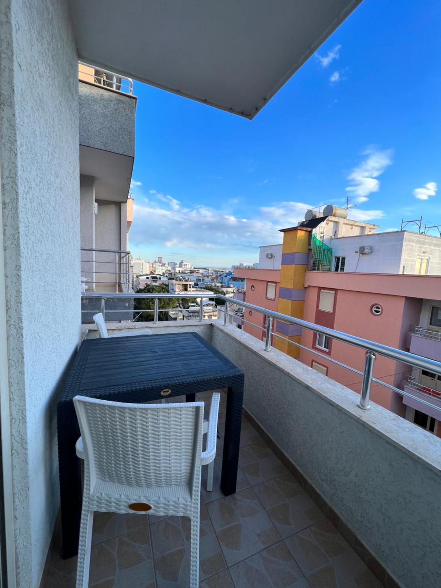 Lunasol Seaside Apartments Durres Bagian luar foto