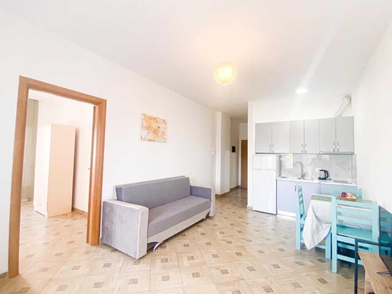 Lunasol Seaside Apartments Durres Bagian luar foto
