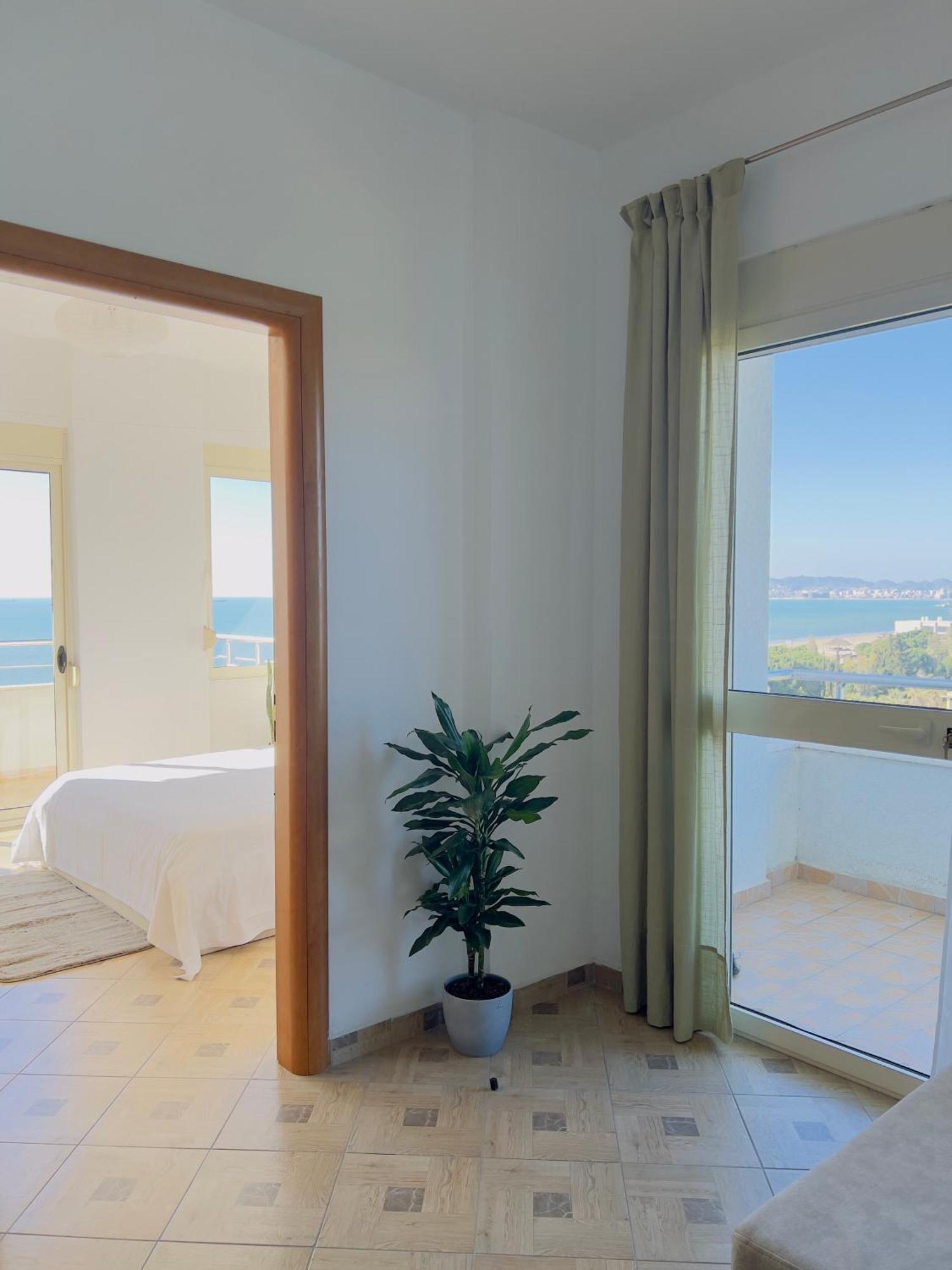 Lunasol Seaside Apartments Durres Bagian luar foto
