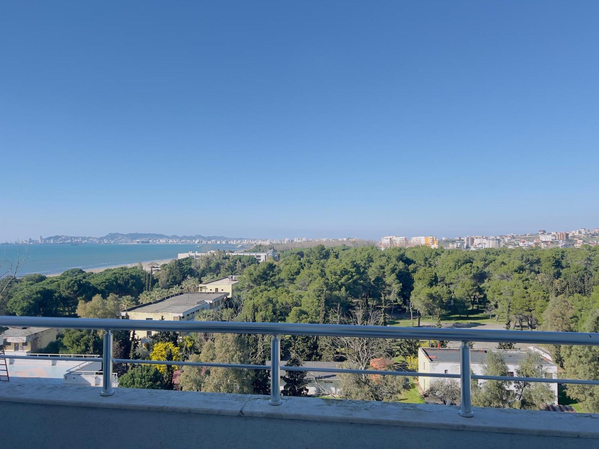 Lunasol Seaside Apartments Durres Bagian luar foto